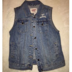 ✨NWOT Jean Vest